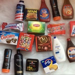 Random 10 piece mini brand set